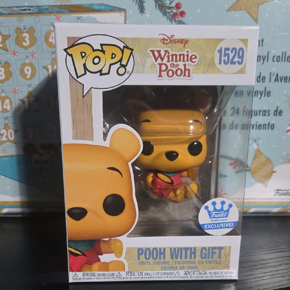 Funko Winnie the Pooh with Gift Vinyl Figure